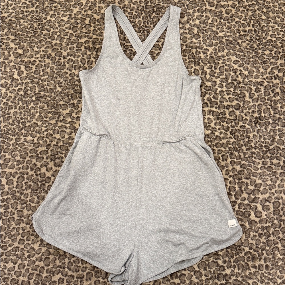 Vuori halo pale heathered Gray Women's Romper size Medium! EUC!! L👀K! - Picture 4 of 11